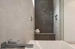 1032 89th Ave NE, Bellevue, WA 98004 - Photo 14