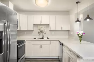 803 Dayton Ave NE, Renton, WA 98056 - Photo 6