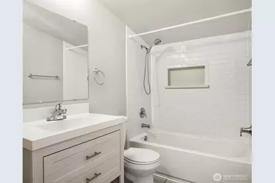 803 Dayton Avenue NE, Renton, WA 98056 - Photo 8