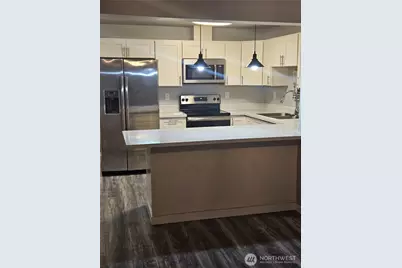 803 Dayton Avenue NE, Renton, WA 98056 - Photo 8