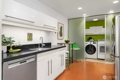 701 17th Avenue #305, Seattle, WA 98122 - Photo 14