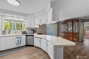 5220 176 Street SW, Lynnwood, WA 98037 - Photo 6