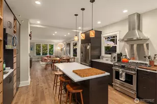 334 NW 51st St, Seattle, WA 98107 - Photo 10