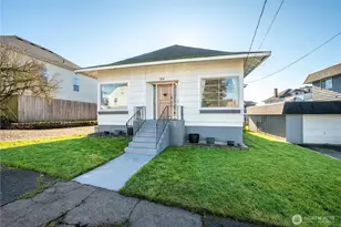 304 Crawford St, Kelso, WA 98626 - Photo 2