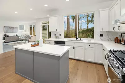 20128 12th Avenue W, Lynnwood, WA 98036 - Photo 12