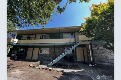 4200 Fremont Avenue N, Seattle, WA 98103 - Photo 2