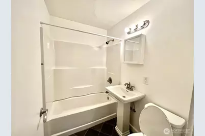 4200 Fremont Avenue N, Seattle, WA 98103 - Photo 14