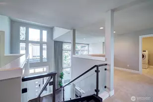 10010 Densmore Ave N, Seattle, WA 98133 - Photo 20
