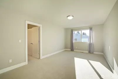 10010 Densmore Avenue N, Seattle, WA 98133 - Photo 28