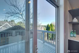 10010 Densmore Ave N, Seattle, WA 98133 - Photo 10