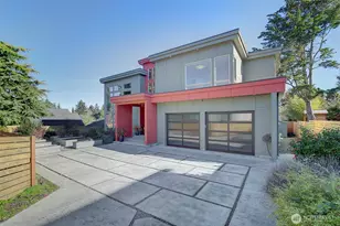 10010 Densmore Ave N, Seattle, WA 98133 - Photo 34