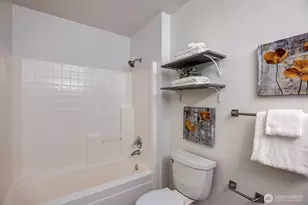 2101 N 55th St, Seattle, WA 98103 - Photo 22