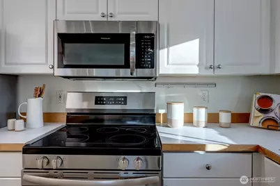 2101 N 55th Street #201, Seattle, WA 98103 - Photo 16