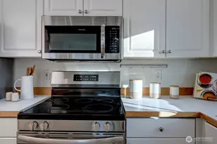 2101 N 55th St, Seattle, WA 98103 - Photo 16