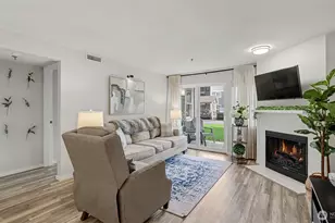 250 NW Dogwood St, Issaquah, WA 98027 - Photo 1