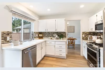 8925 179th Street E, Puyallup, WA 98375 - Photo 10