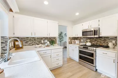 8925 179th Street E, Puyallup, WA 98375 - Photo 12