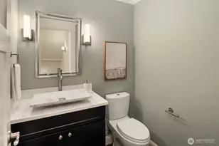 9942 SE 39th St, Mercer Island, WA 98040 - Photo 14