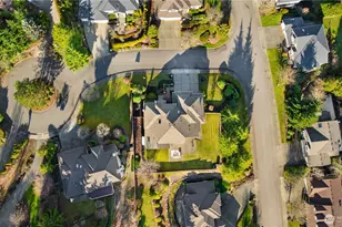 15897 SE 56th Pl, Bellevue, WA 98006 - Photo 32