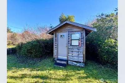 179 Calawah Street SW, Ocean Shores, WA 98569 - Photo 8