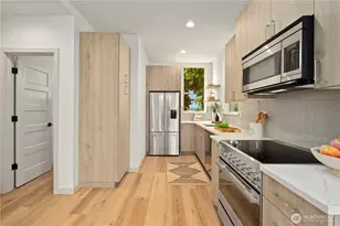 7013 9th Ave NE, Seattle, WA 98115 - Photo 6