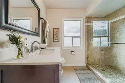 1924 Franklin Avenue E, Seattle, WA 98102 - Photo 14