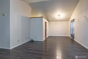 6135 36th St SE, Auburn, WA 98092 - Photo 8