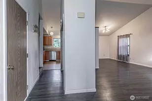 6135 36th St SE, Auburn, WA 98092 - Photo 4