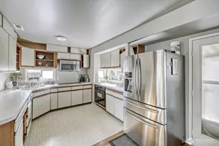 1401 Lake Youngs Way SE, Renton, WA 98058 - Photo 6