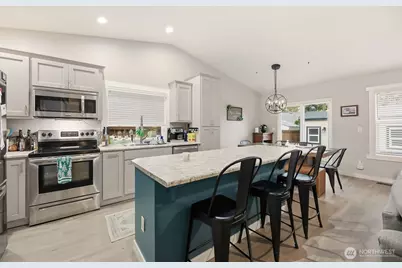 9615 9th St SE, Lake Stevens, WA 98258 - Photo 12