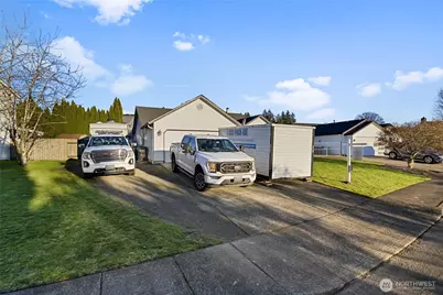 1607 SW 2nd Avenue, Battle Ground, WA 98604 - Photo 4