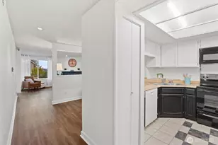 2509 NE 4th St, Renton, WA 98056 - Photo 4