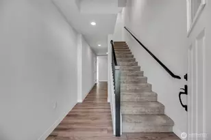 369 E Park St, North Bend, WA 98045 - Photo 2