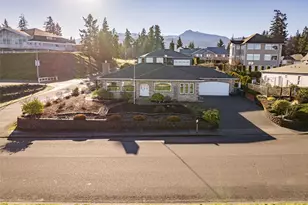 234 Viewcrest Ave, Port Angeles, WA 98362 - Photo 6