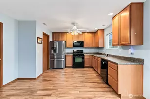 10024 Cole Ct SE, Yelm, WA 98597 - Photo 12