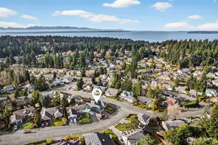 18304 68th Ave W, Lynnwood, WA 98037 - Photo 2