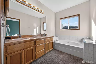 18304 68th Avenue W, Lynnwood, WA 98037 - Photo 18