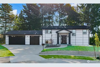 1112 Redmond Avenue NE, Renton, WA 98056 - Photo 1