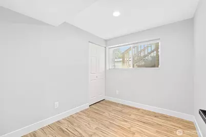 1112 Redmond Avenue NE, Renton, WA 98056 - Photo 22