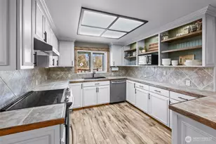 10618 229th St E, Graham, WA 98338 - Photo 6