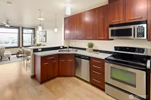 655 Crockett St, Seattle, WA 98109 - Photo 2