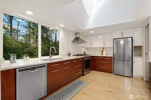 2103 180th Ct NE, Redmond, WA 98052 - Photo 8