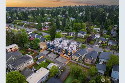 8831 Wallingford Avenue N, Seattle, WA 98103 - Photo 36