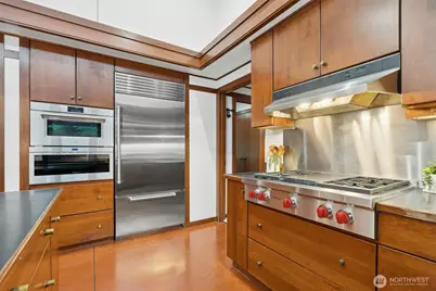 7102 NE 132nd Street, Kirkland, WA 98034 - Photo 12