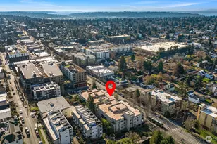 8750 Greenwood Ave N, Seattle, WA 98103 - Photo 18