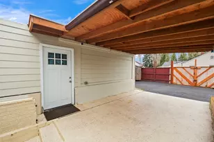 211 S 46th St, Tacoma, WA 98418 - Photo 36