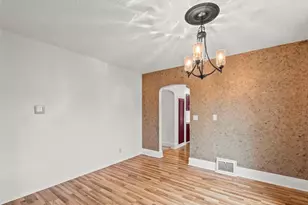 211 S 46th St, Tacoma, WA 98418 - Photo 8