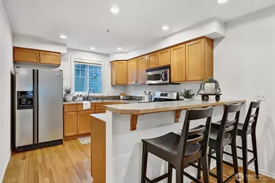 12017 32nd Avenue NE #B, Seattle, WA 98125 - Photo 8