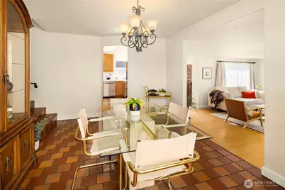 11252 Evanston Avenue N, Seattle, WA 98133 - Photo 6