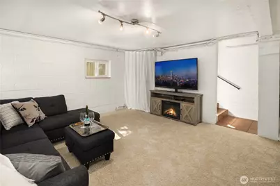 11252 Evanston Avenue N, Seattle, WA 98133 - Photo 22